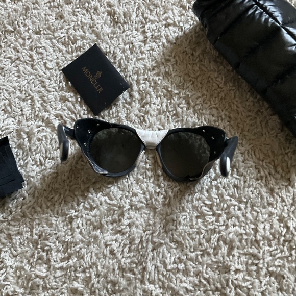 Moncler Smoke Mirror Round Unisex Sunglasses ML0046 02C 52 - Picture 9 of 11